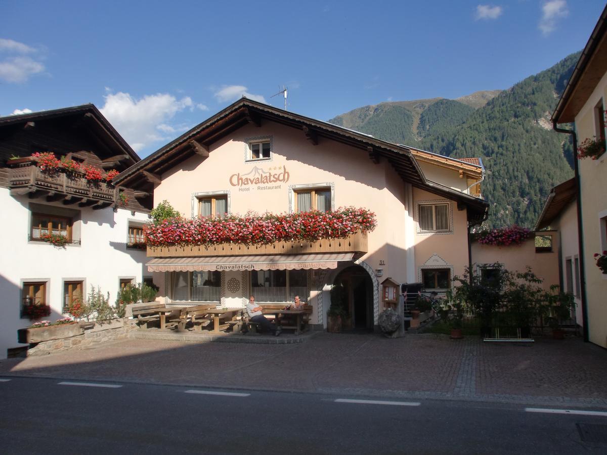 Hotel Chavalatsch Tubre Exterior photo